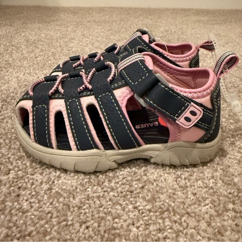 NWT Eddie Bauer Edmunt T closed toe toddler sandals size 6